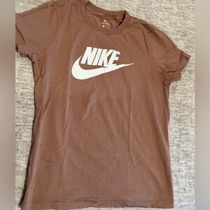 Nike T-shirt